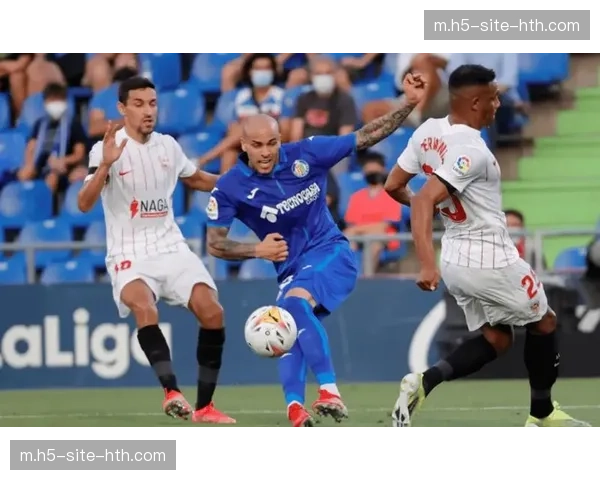 塞尔塔中场控制力对比 技术型球员脚下摆脱能力作用评估