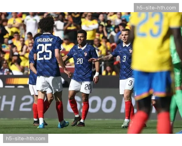 杜埃9.0分首开纪录 巴黎前锋跑动10.8公里攻防俱佳 杜埃9.0分首开纪录 巴黎前锋跑动10.8公里攻防俱佳